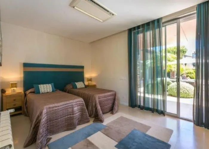 Atlantic Pearl - Luxury Located In Villa